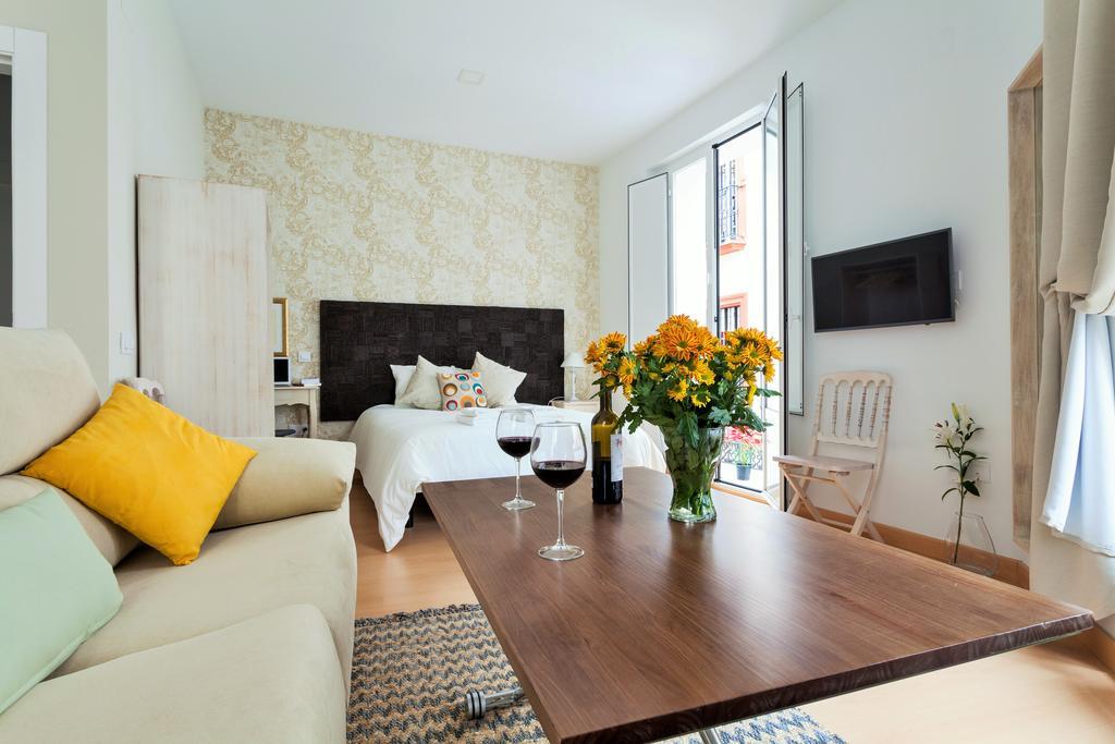 Hostly Acetres 1A Loft In City Center, Comunal Terrace, Fibre,Parking Optional Sevilla Exterior foto